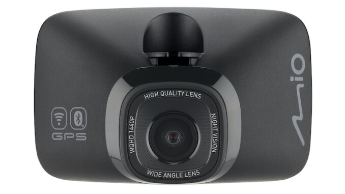 MiVue_818_camera_front